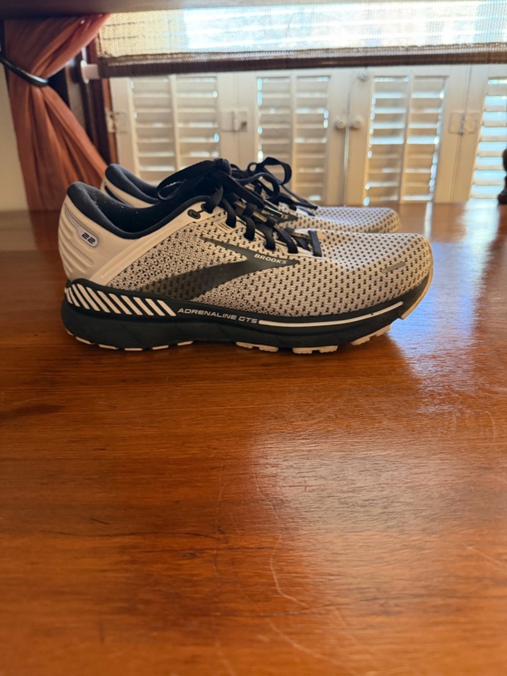 Brooks Adrenaline GTS Running Shoes - White/Black